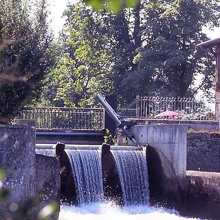 Le Moulin D'eclaron Bed & Breakfast 3*