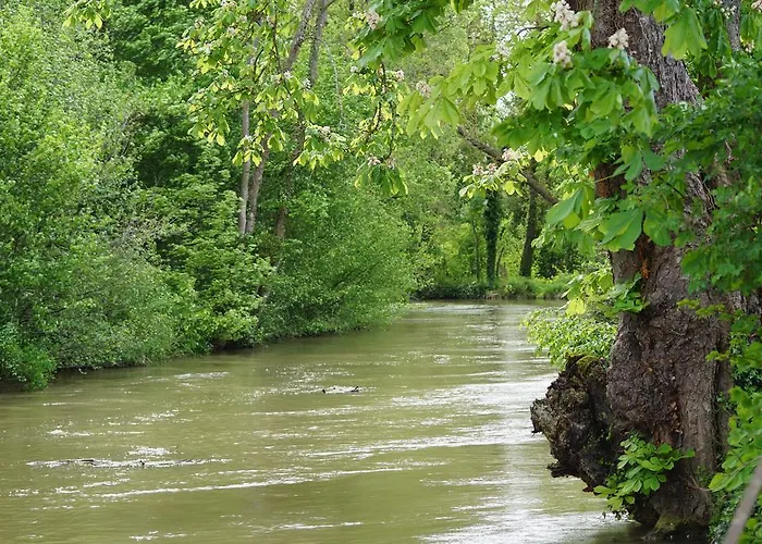 Le Moulin D'eclaron Bed & Breakfast 3*